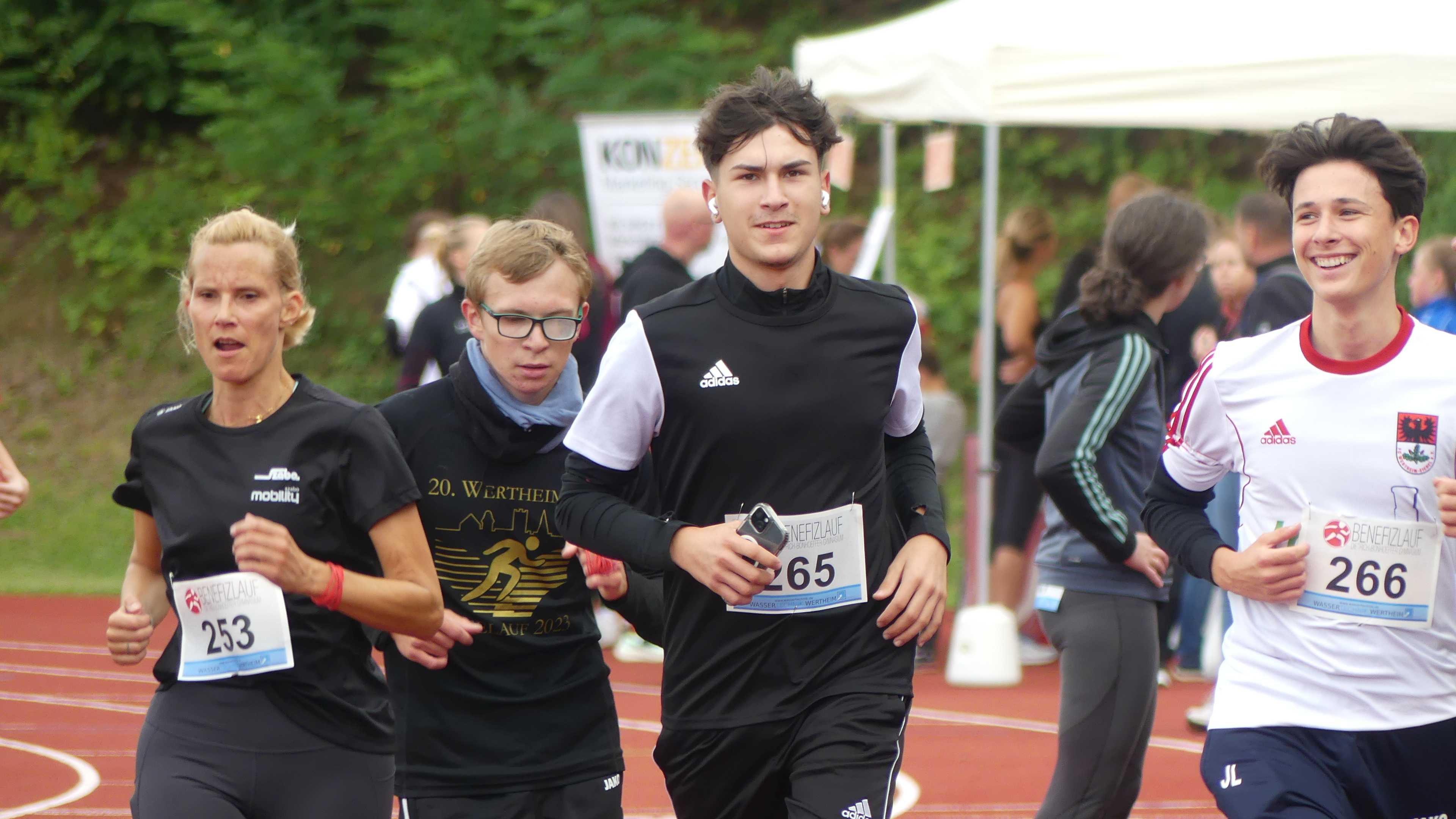 Bild vom 14. Benefizlauf im Jahr 2024. Dies ist das 175. Bild.